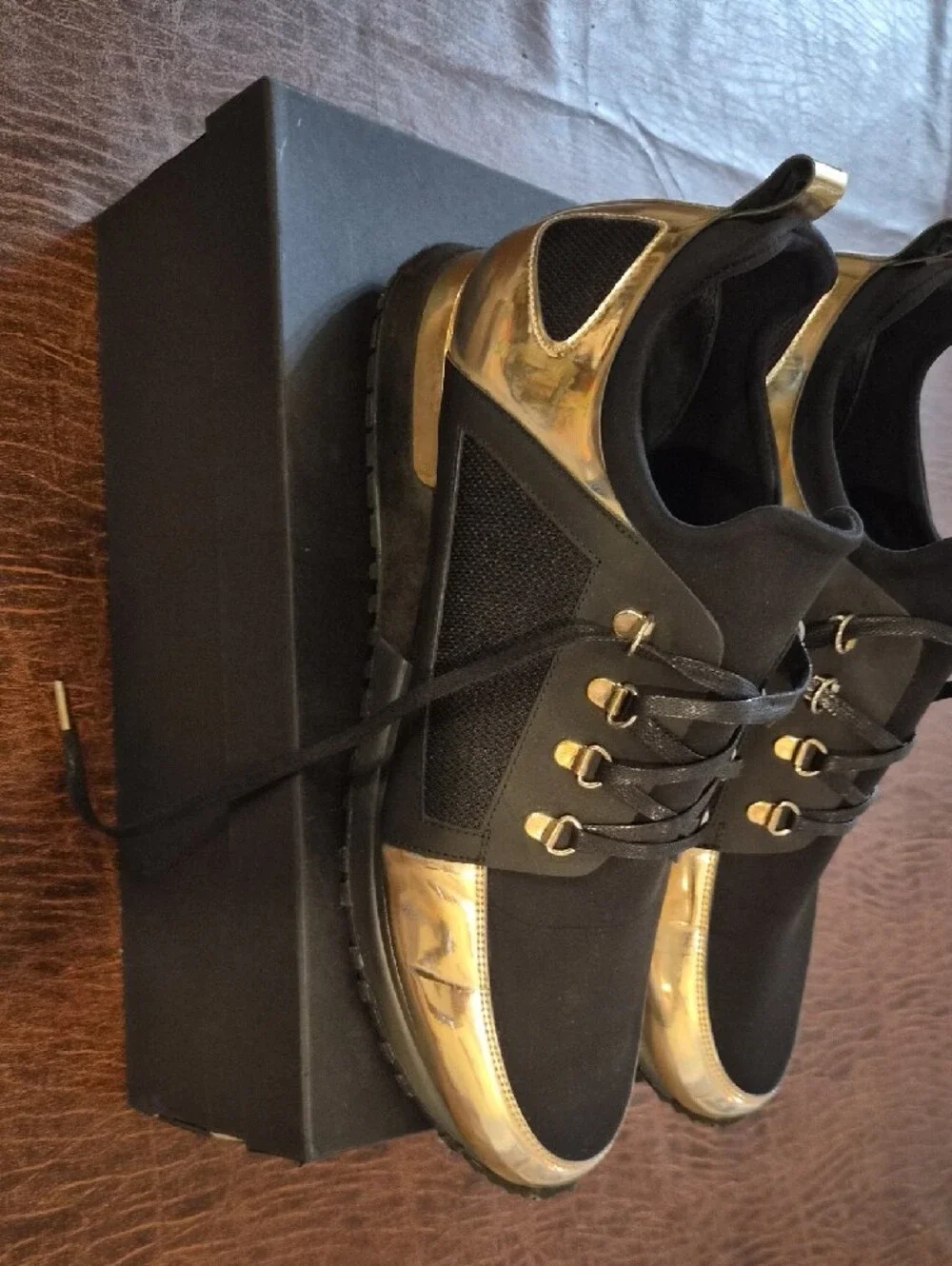 Vinci Leather Men's Black Sneakers with Metallic Gold Details